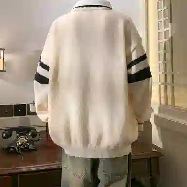 K411 Sweater