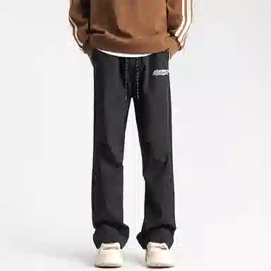 LIGHTNING MONSTER Logo