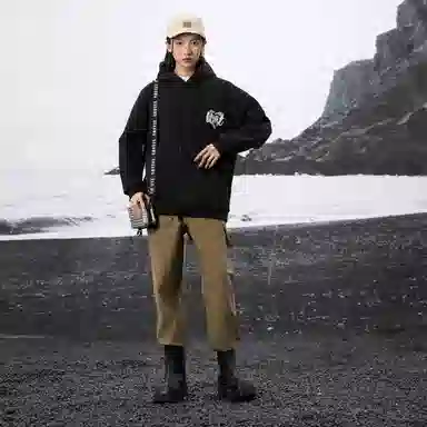 LIGHTNING MONSTER Logo