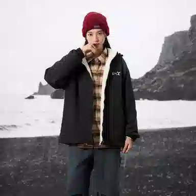 LIGHTNING MONSTER Logo