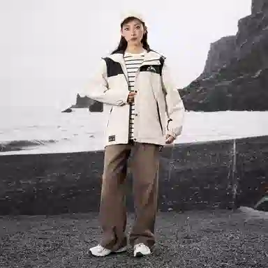 LIGHTNING MONSTER Logo