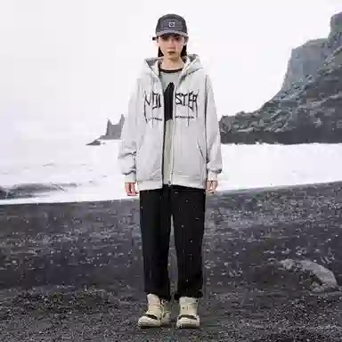 LIGHTNING MONSTER Logo