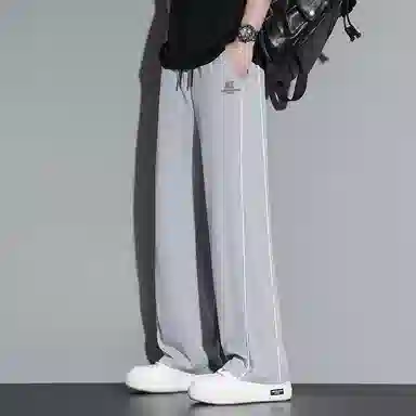 LIGHTNING MONSTER Logo