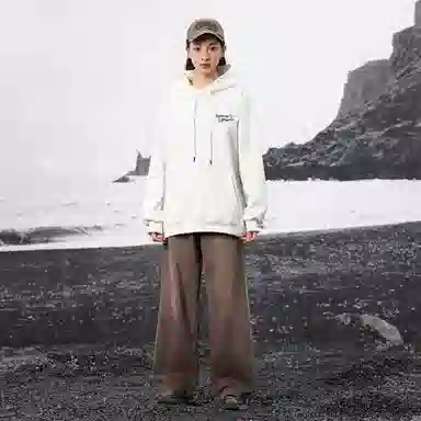 LIGHTNING MONSTER Logo