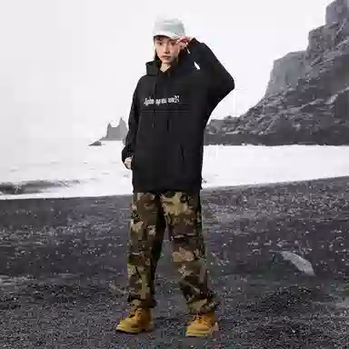 LIGHTNING MONSTER Logo