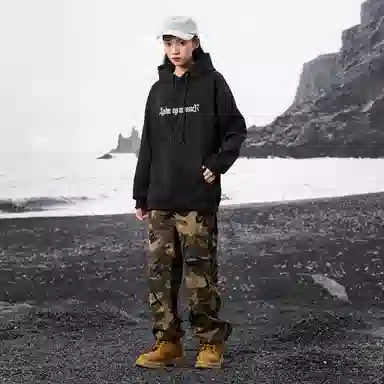 LIGHTNING MONSTER Logo