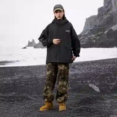 LIGHTNING MONSTER Logo