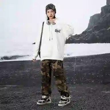 LIGHTNING MONSTER Logo