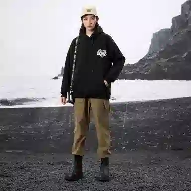 LIGHTNING MONSTER Logo