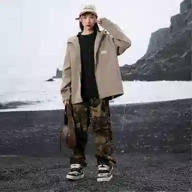 LIGHTNING MONSTER Logo