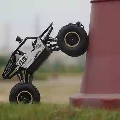 星域传奇 合金车壳大号 遥控越野车 四驱攀爬车 电动 遥控玩具