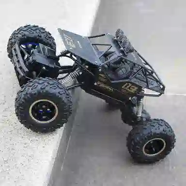 星域传奇 合金车壳大号 遥控越野车 四驱攀爬车 电动 遥控玩具