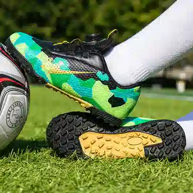 双星 运动舒适 专业草地抓地 减震防滑耐磨防水透气包裹性支撑轻便回弹 足球鞋 女款 黑绿