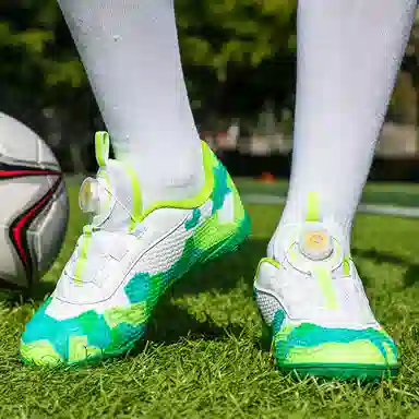 双星 运动舒适抓地 减震防滑耐磨防水透气包裹性支撑轻便回弹 足球鞋 女款 白绿