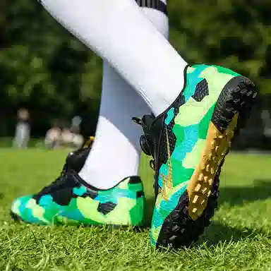 双星 运动舒适 专业草地抓地 减震防滑耐磨防水透气包裹性支撑轻便回弹 足球鞋 女款 黑绿