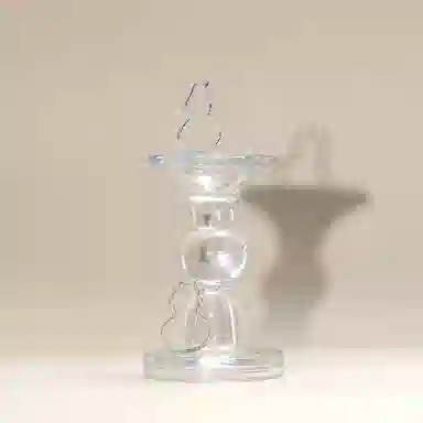 925