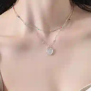 925