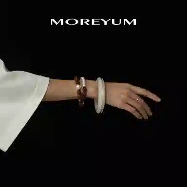 慕阳 小众优雅 显白古典气质轻奢简约设计 日常精致百搭优雅大气休闲时尚 清冷氛围感素雅气质 精美礼盒 好运 树脂 手镯 女款