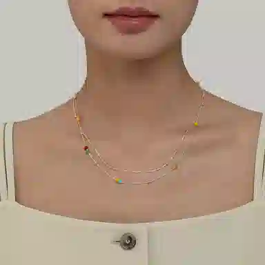 925