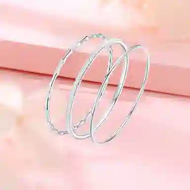 999