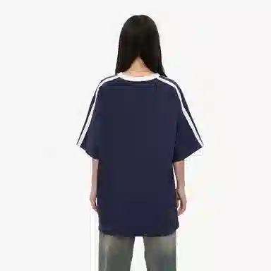 UNthemed T