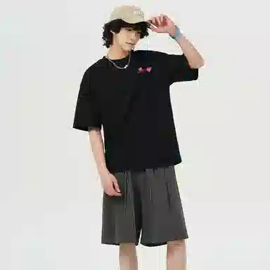 UNthemed T