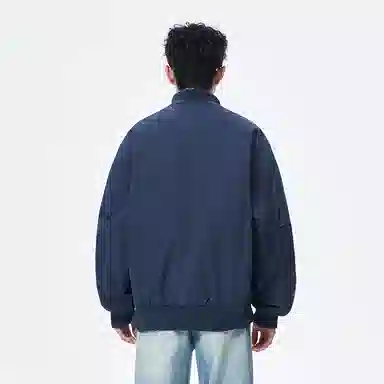 UNthemed cleanfitbomber