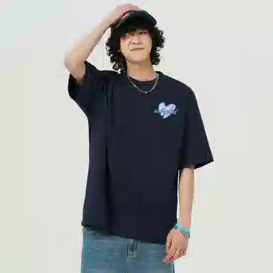 UNthemed T