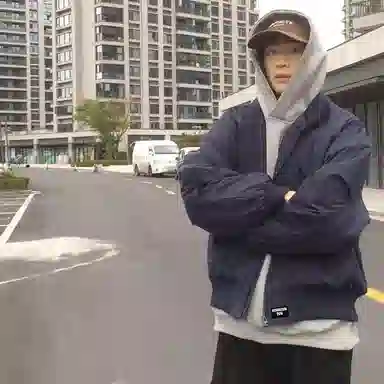 UNthemed cleanfitbomber