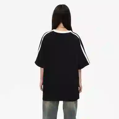 UNthemed T