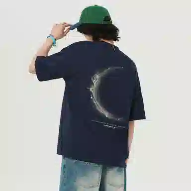 UNthemed T