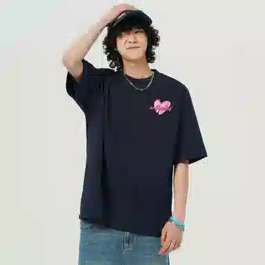 UNthemed T