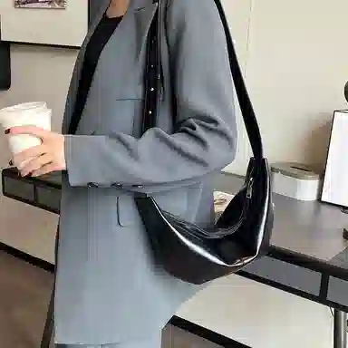 恒源祥 新春时尚百搭腋下包大气高级感百搭牛角包真皮复古妈妈商务通勤手提斜挎包 头层牛皮 单肩包 常规 女款 多色