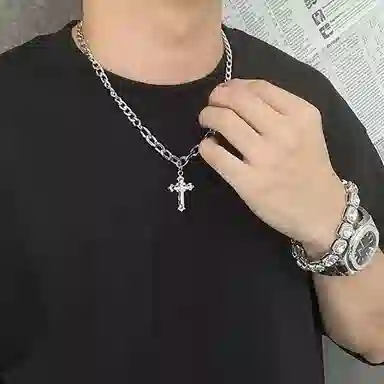 尚先生 潮流嘻哈朋克风古巴十字架项链 个性小众设计 简约通勤 轻奢镶钻 可调节大小 兄弟款 钛钢材质饰品 项链 男款