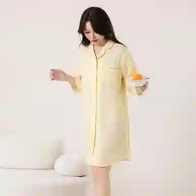 怡吾色 家居简约清新小格纹长袖睡裙 女款