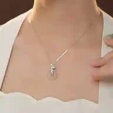 庆怡 翩翩蝶舞蝴蝶平安扣 新中式国风精致简约蝴蝶 玉髓 玉石项链 女款