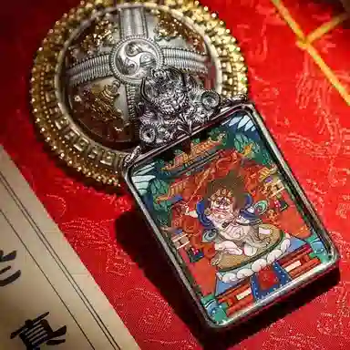 玉临门 国风民族风平安一切顺利八大守护神热工手绘唐卡 合金 吊坠 男女同款情侣款 送 男 女朋友 七 夕礼 物 礼盒包装