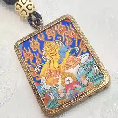 玉临门 国潮民族风财源滚滚好运连连黄财神唐卡热贡手绘 合金 吊坠 男女同款情侣款 送 男 女朋友 七 夕礼 物 礼盒包装