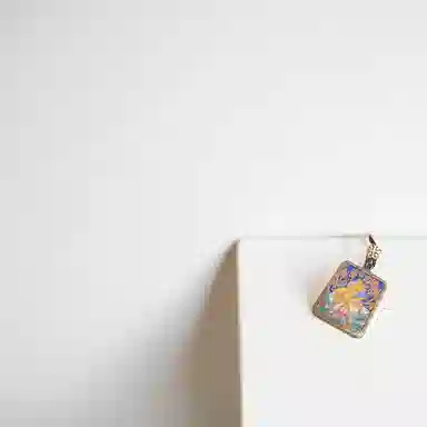 玉临门 国潮民族风财源滚滚好运连连黄财神唐卡热贡手绘 合金 吊坠 男女同款情侣款 送 男 女朋友 七 夕礼 物 礼盒包装