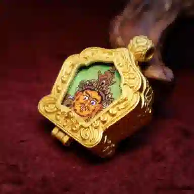 玉临门 国风财源滚滚 黄财神唐卡热贡手绘 合金 吊坠 男女同款情侣款