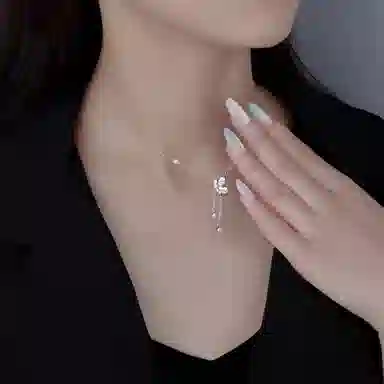 999