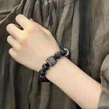 郁馨 招财暴富醒狮吞金兽祥云跑环简约单圈本命年转运佛珠 小众设计高级感通勤百搭财运滚滚#好运 黑檀 手串 男女同款情侣款