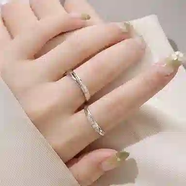 郁馨 共渡爱河简约浪漫轻奢小众设计开口可调节对戒 爱意交织钟情一生百搭日常约会告白#好运 檀木 戒指 男女同款情侣款