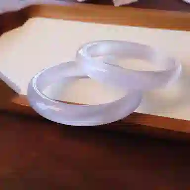 郁馨 优雅紫罗兰一步一响贵妃镯素雅 轻奢小众设计平安转运纳福日常百搭通勤简约高级感恋爱告白#好运 琉璃 手镯 女款