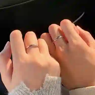 郁馨 共渡爱河简约浪漫轻奢小众设计开口可调节对戒 爱意交织钟情一生百搭日常约会告白#好运 檀木 戒指 男女同款情侣款