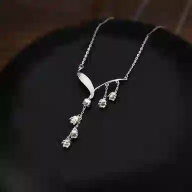 999