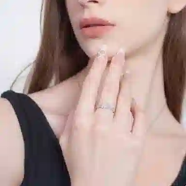 郁馨 甜心伴月蝶舞翩翩闪钻简约温柔轻奢高级感小众设计 约会甜蜜发光招财福蝶开口可调节对戒甜美森系#好运 檀木 戒指 男女同款情侣款