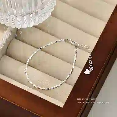 999