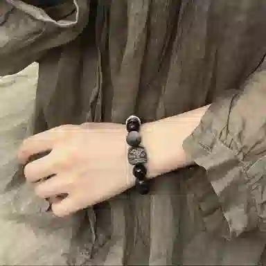 郁馨 招财暴富醒狮吞金兽祥云跑环简约单圈本命年转运佛珠 小众设计高级感通勤百搭财运滚滚#好运 黑檀 手串 男女同款情侣款