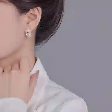 Suddenly lucky INS 925